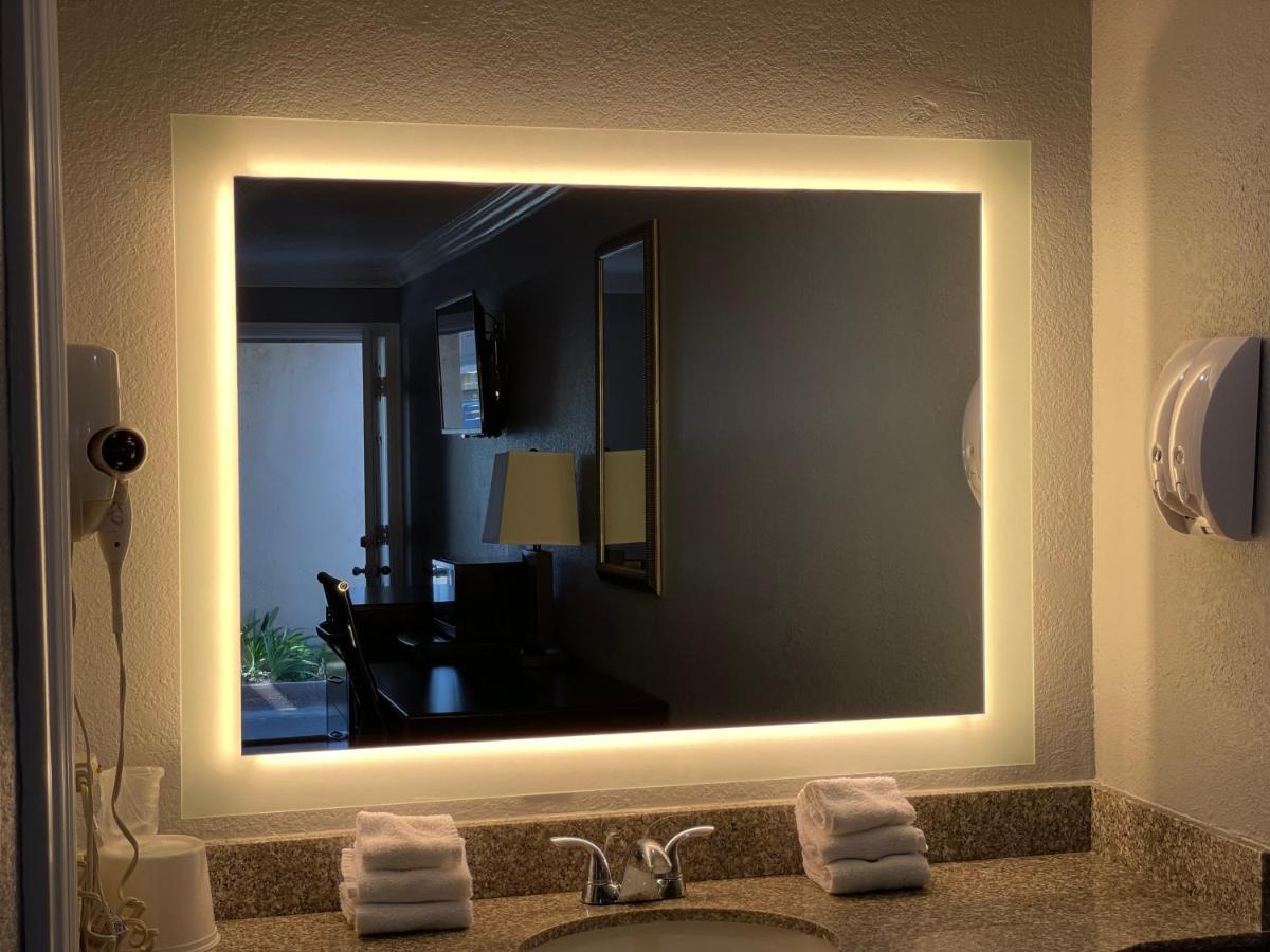 Legacy Inn & Suites Anaheim Dış mekan fotoğraf