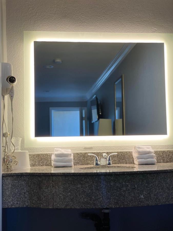 Legacy Inn & Suites Anaheim Dış mekan fotoğraf