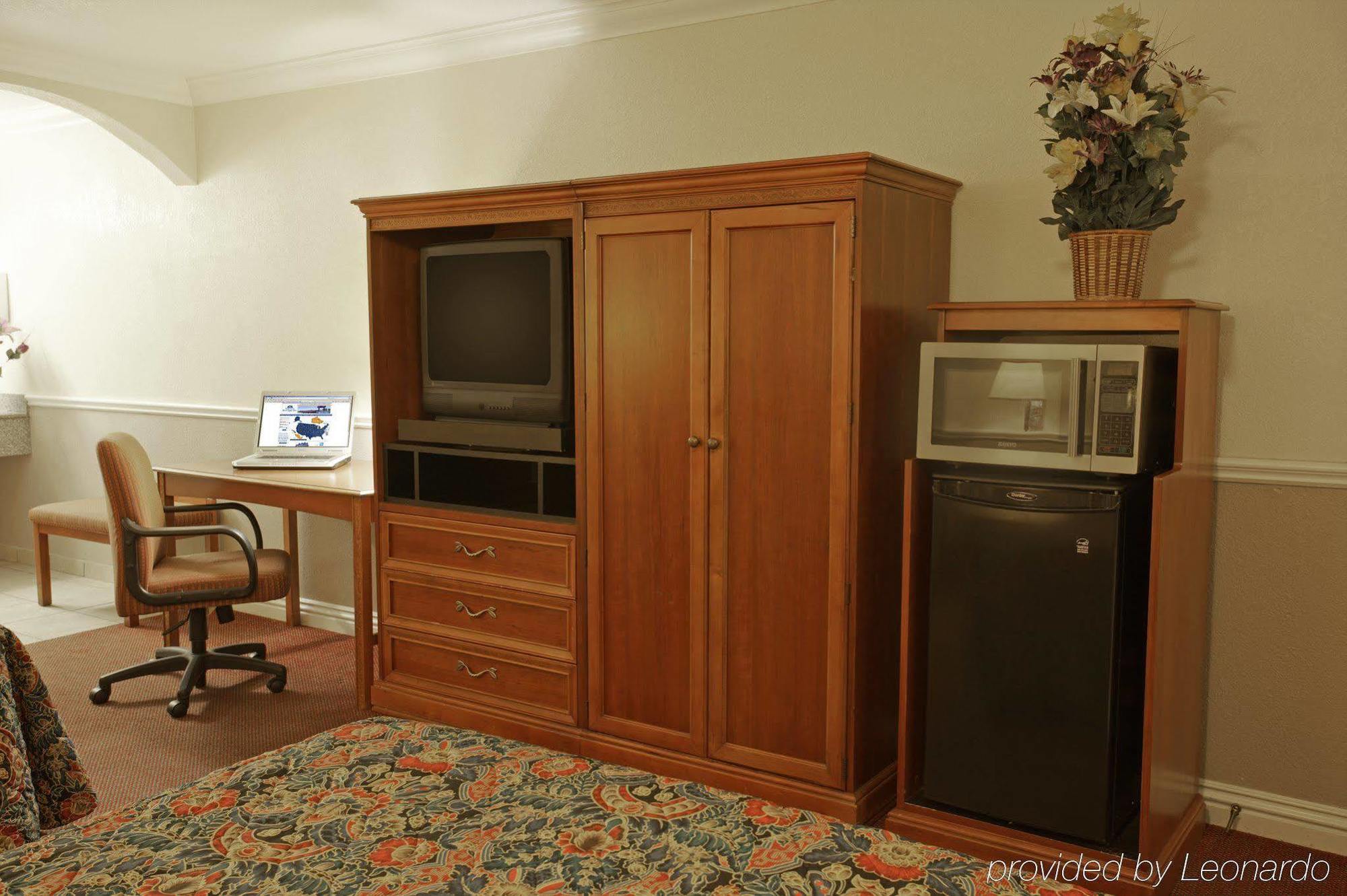 Legacy Inn & Suites Anaheim Dış mekan fotoğraf